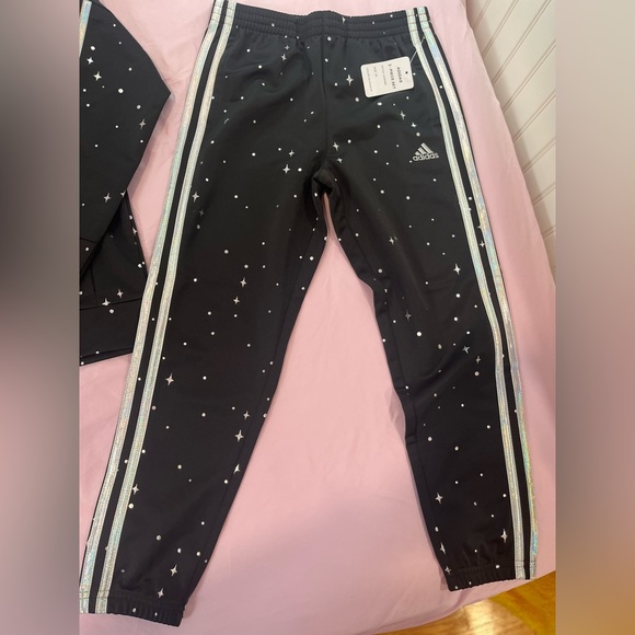 💥price drop for limited time 💥Girls Adidas Classic Tricot Jacket & Joggers Set - Picture 3 of 7